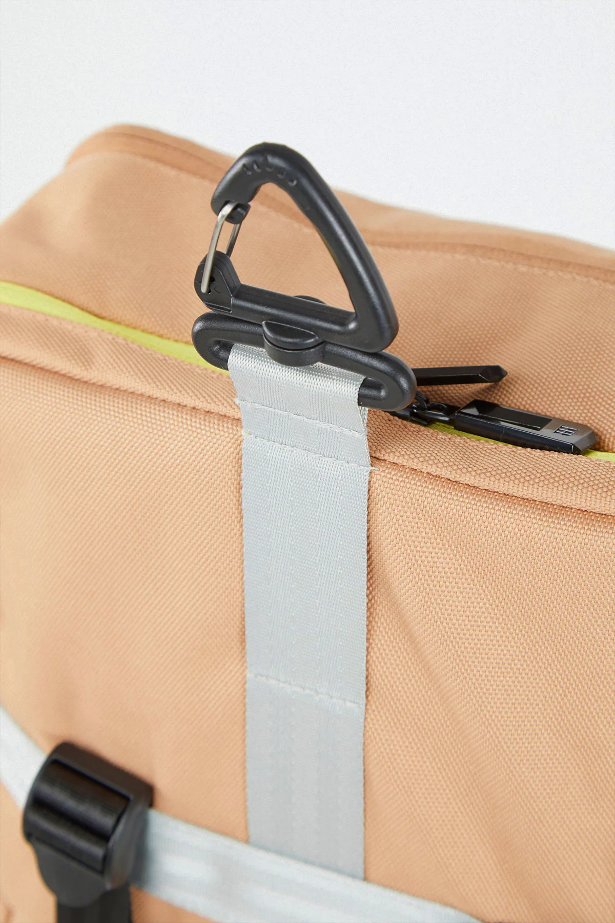 Alter/1 Medium Stickbag Beige - Image 8