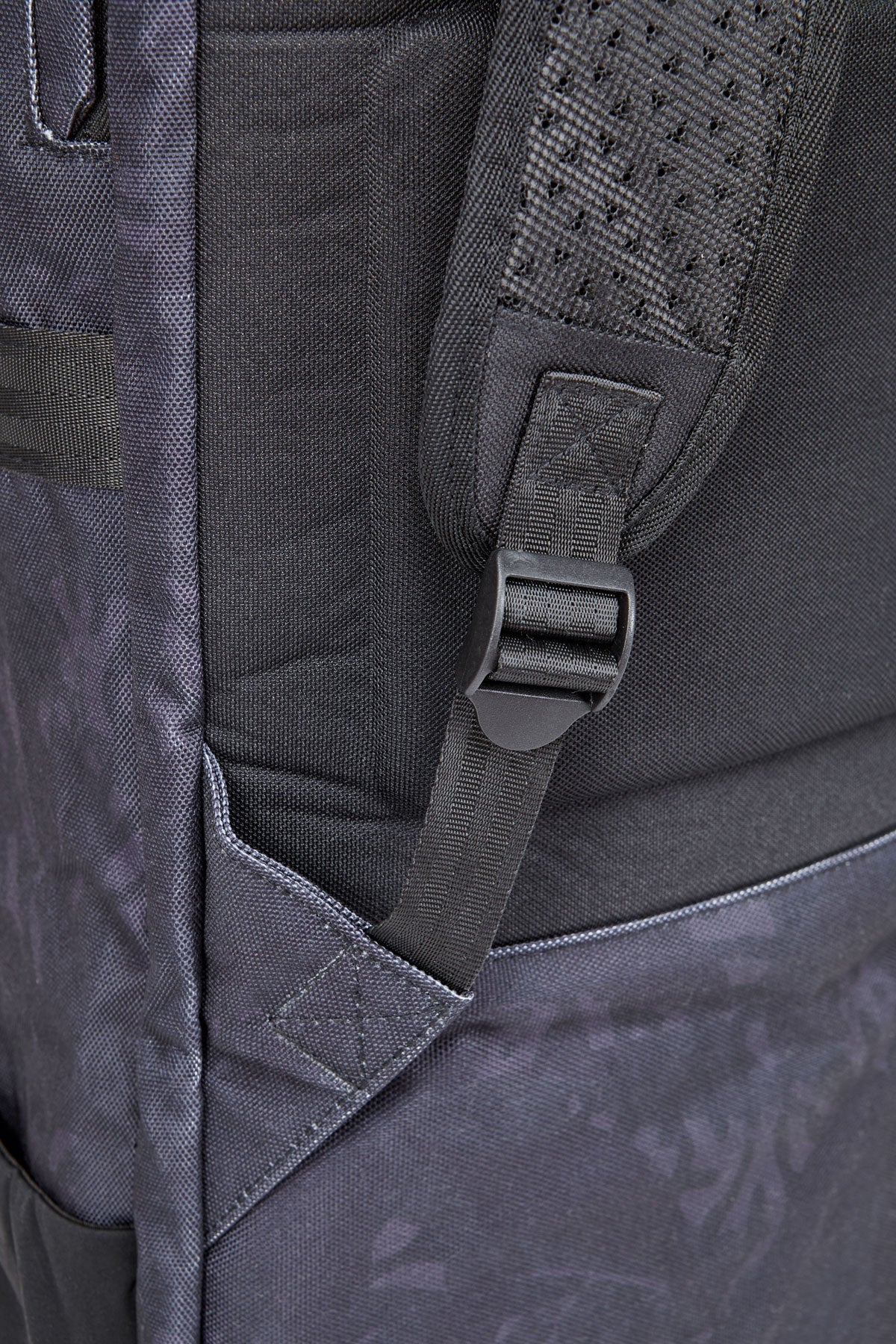 Alter/1 Large Stickbag Black - Image 7