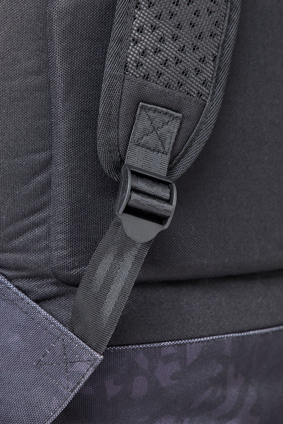 Alter/1 Medium Stickbag Black - Image 8