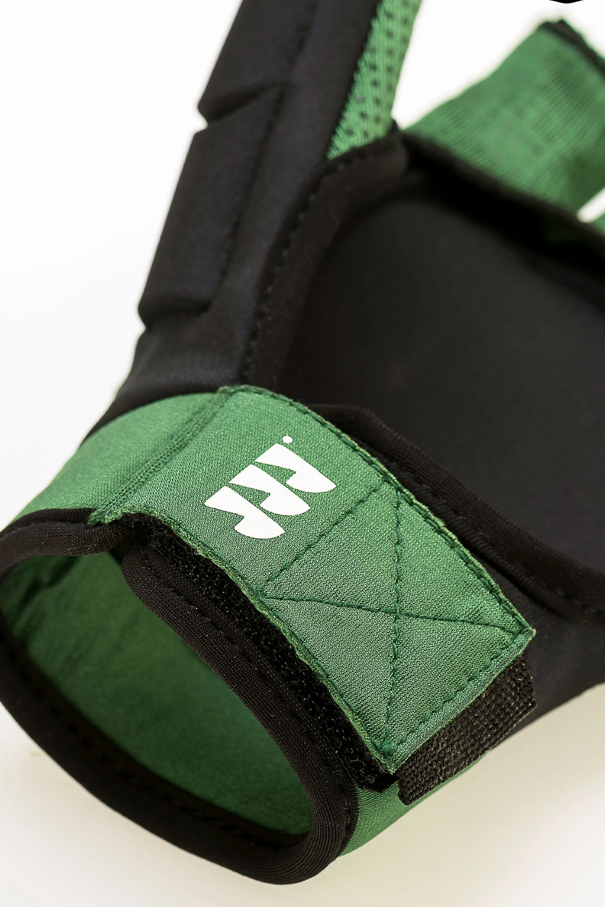 Venture Short Glove Black - Image 4